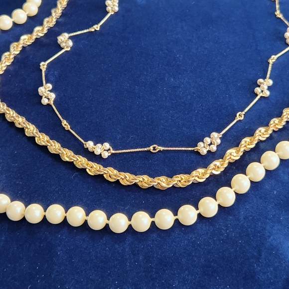 Vintage 90s Avon Faux Pearl Cluster Gold Rope Chain Link Stackable Necklaces Set - Picture 3 of 9